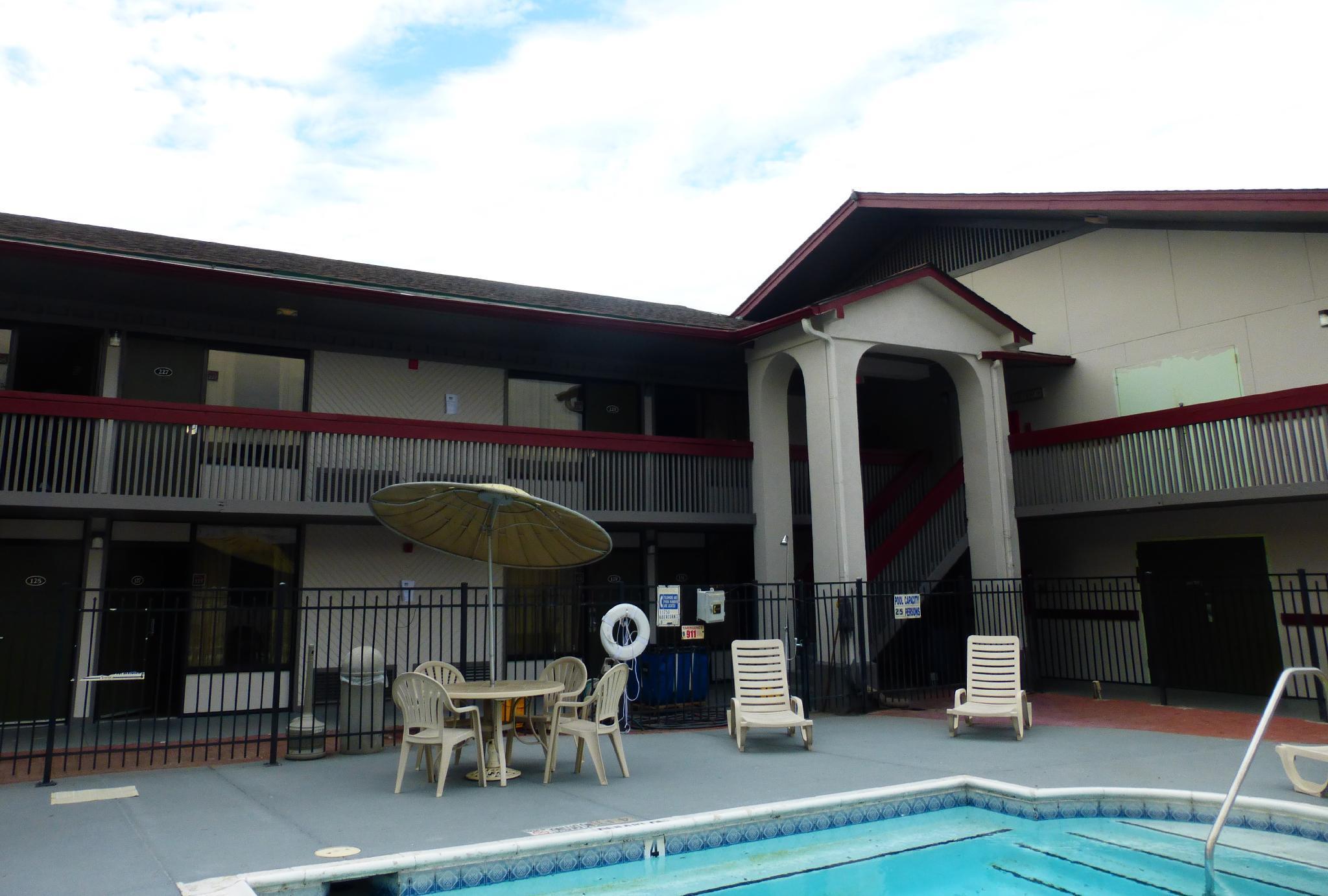 Red Roof Inn Savannah - Southside/Midtown Exterior photo